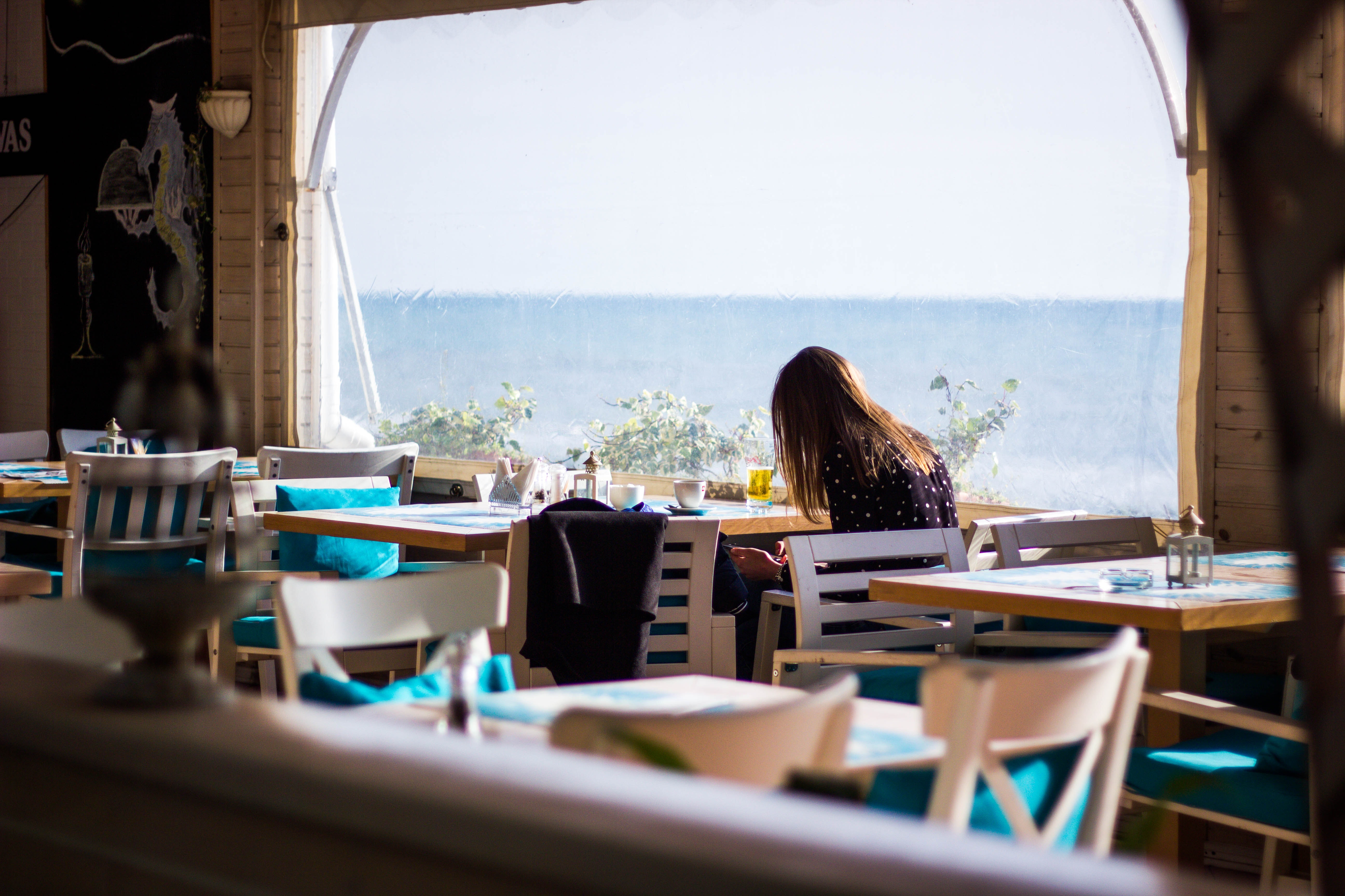 Enjoy a Meal and Water Views at these Restaurants Around Redmond